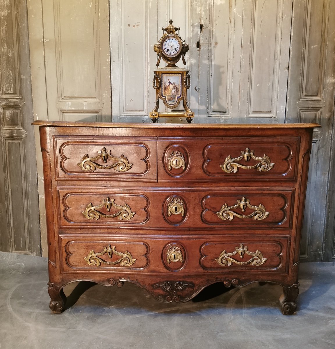 Commode Estampillée Jf Thuillier XVIIIe