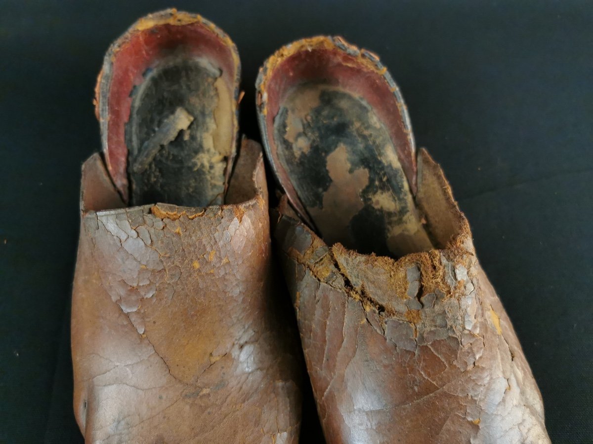 19th Century Popular Art Leather Clogs-photo-4