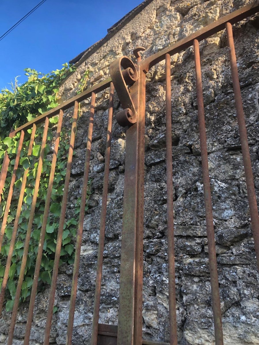 Beautiful 18th Century Forged Iron Gate -photo-3