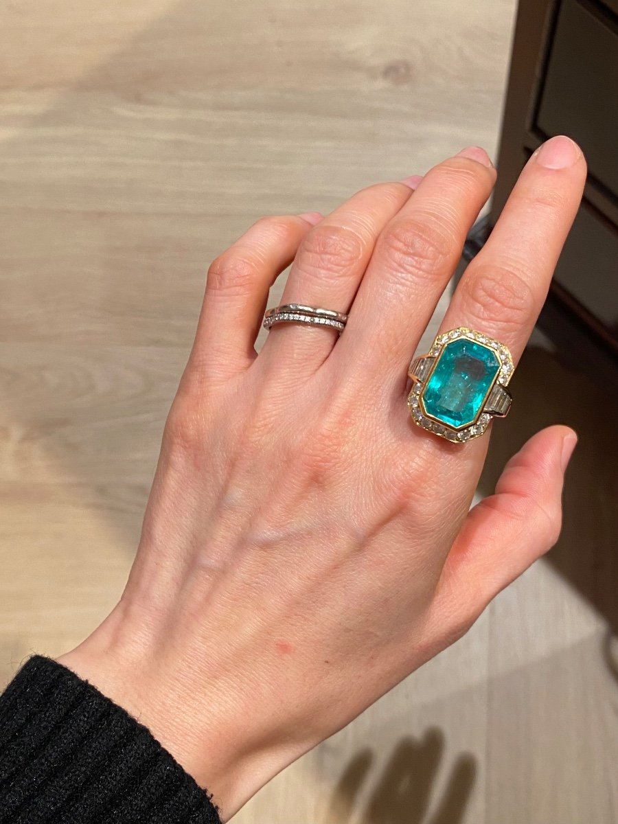 18k Yellow Gold Ring Adorned With A Colombian Emerald-photo-3