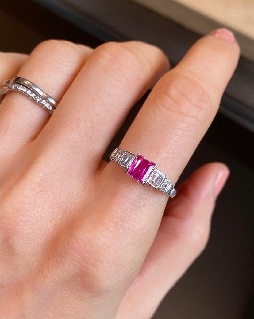 Vintage Platinum Ring Set With A Pink Sapphire And Diamonds -photo-3