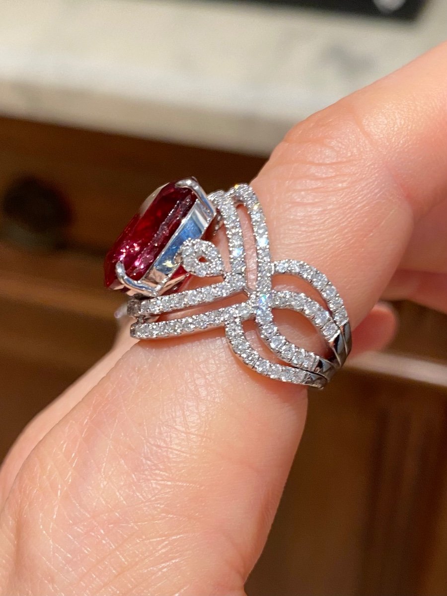 18k White Gold Ring, Set With A Large Intense Red Tourmaline (rubellite)-photo-3