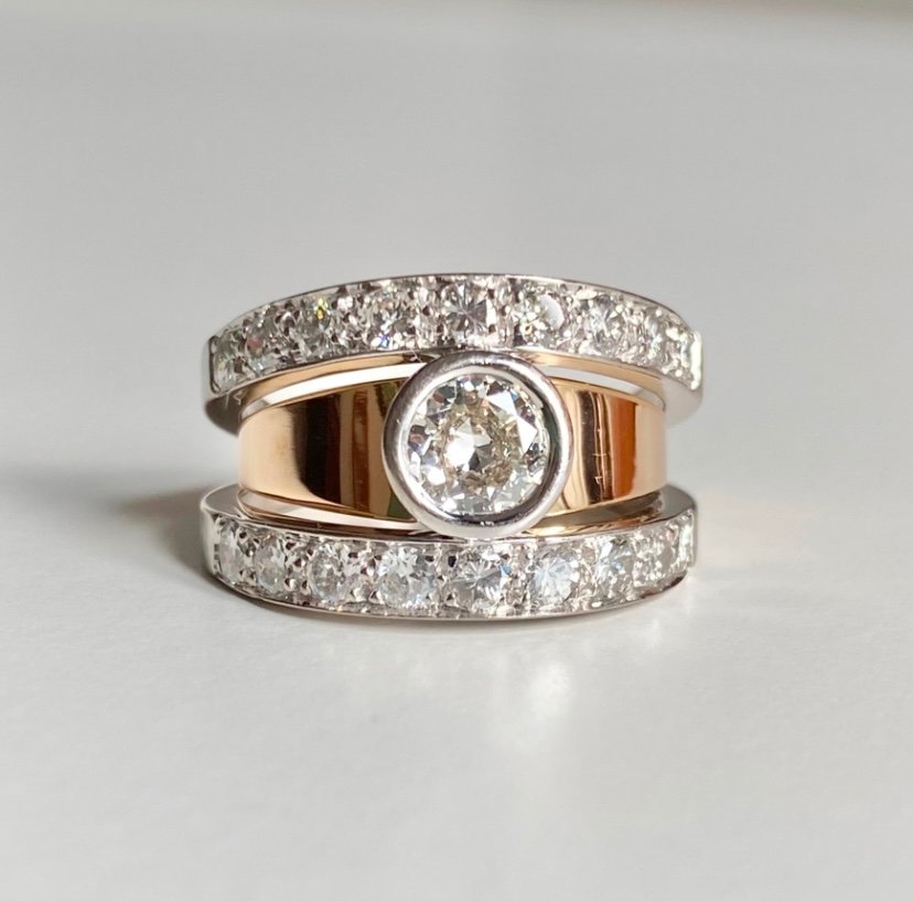 Modern Ring In 18k White And Rose Gold And Diamonds 