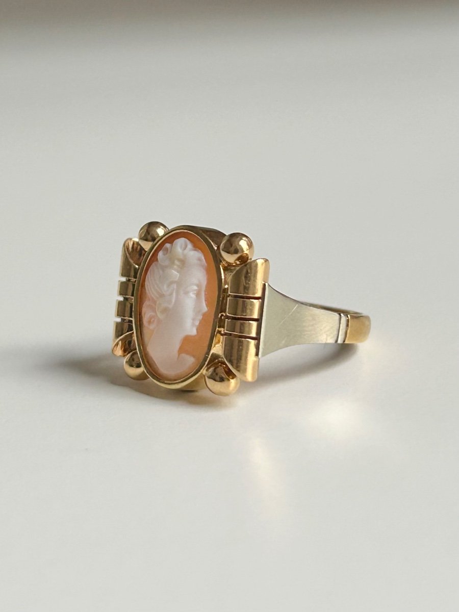 18k Yellow Gold Ring Decorated With A Cameo-photo-1