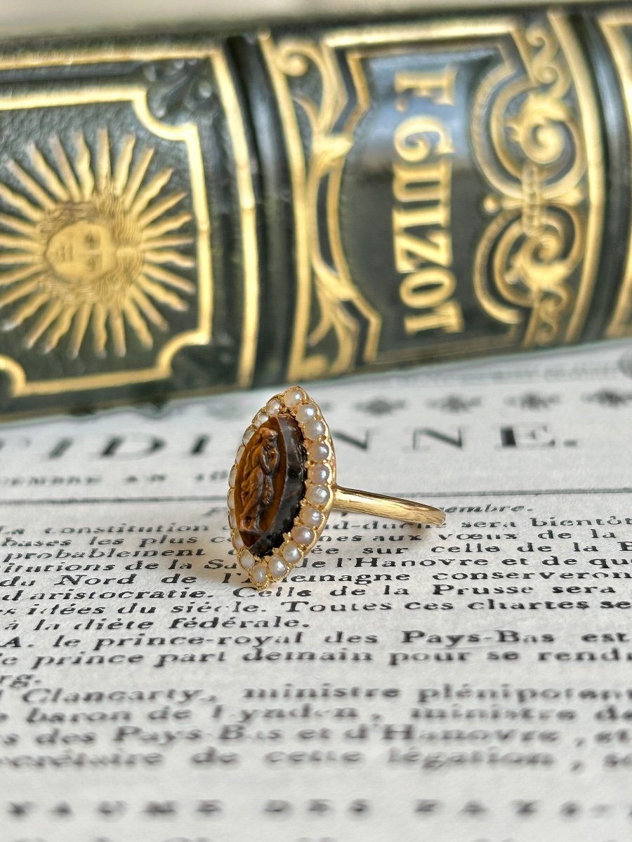 Antique 18k Yellow Gold Tiger's Eye And Pearl Ring-photo-2