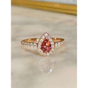 18k Rose Gold Ring Adorned With A Tourmaline And Diamonds