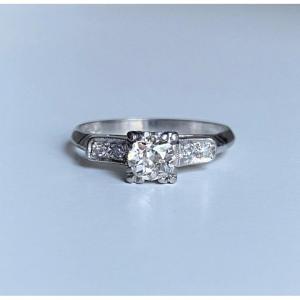 Art Deco Ring In Platinum And Diamonds 