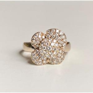 18k Yellow Gold Flower Shaped Diamond Ring 