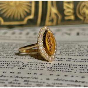 Bague Ancienne En Or Jaune 18k œil De Tigre Et Perles