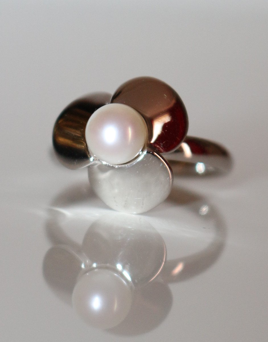 Poiray White Pearl Clover Ring-photo-3