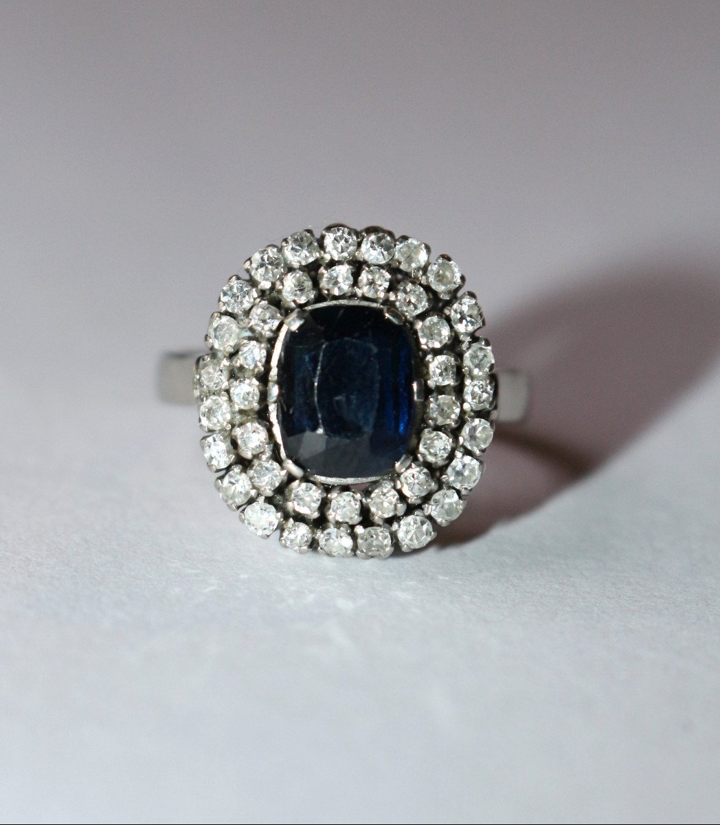 Double Entourage Sapphire Ring Diamonds White Gold-photo-1