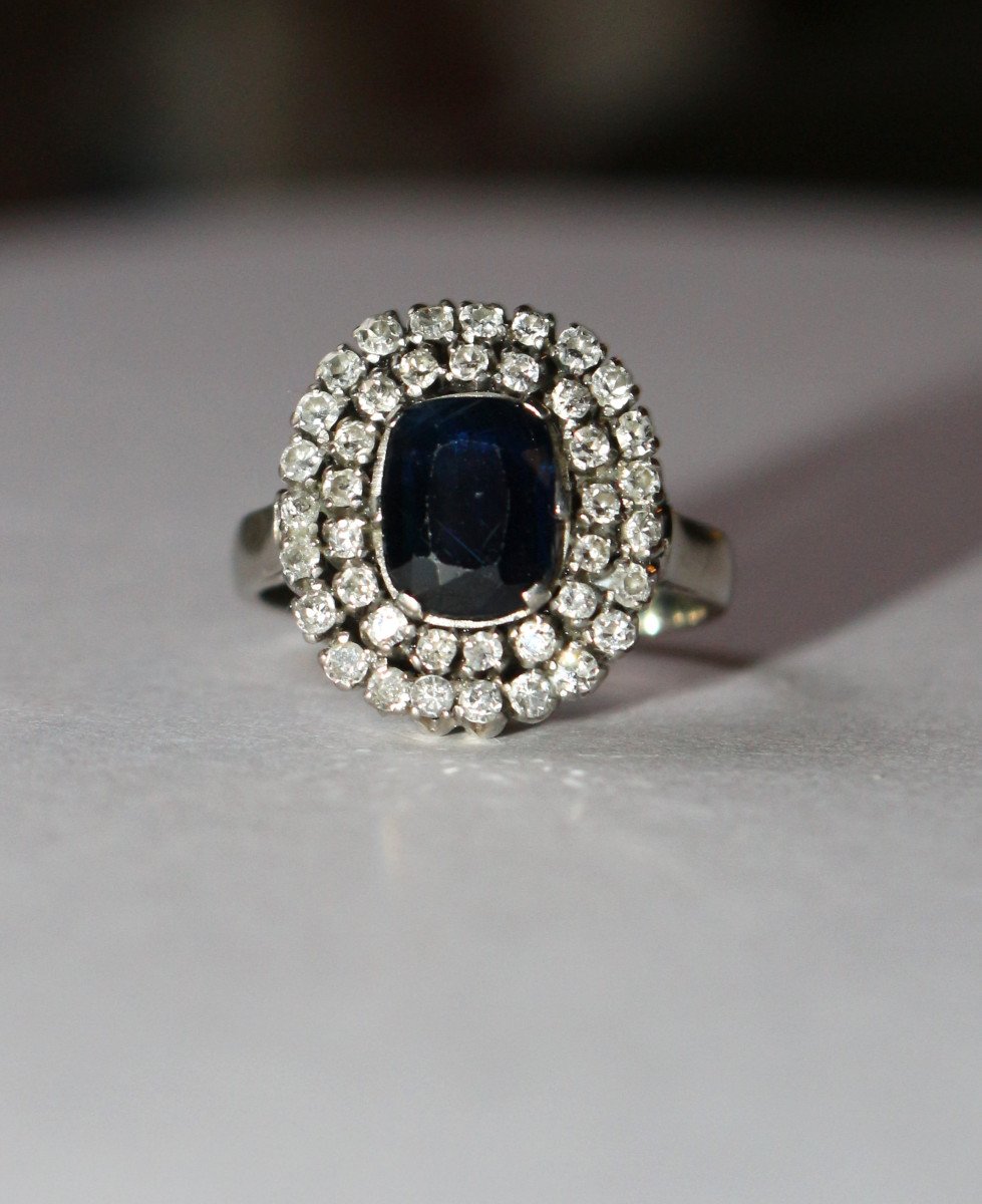 Double Entourage Sapphire Ring Diamonds White Gold-photo-6