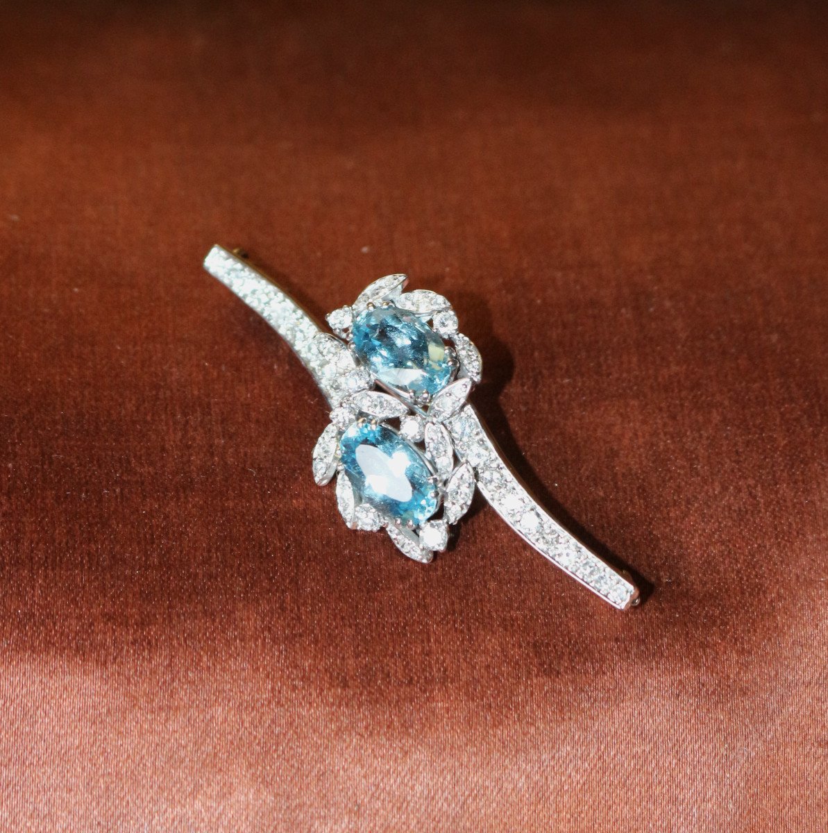 Retro Aquamarine And Diamond White Gold Brooch -photo-4