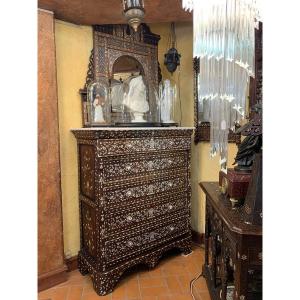 Syrian Chest Of Drawers Inlaid With Mother-of-pearl