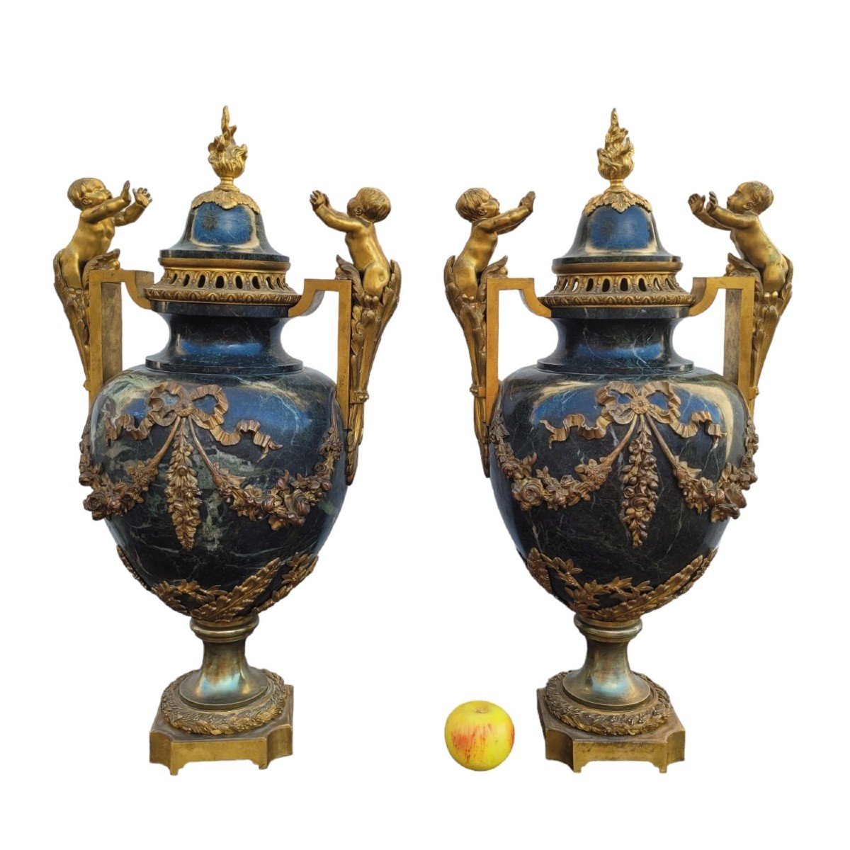 Paire De Grandes Cassolettes En Bronze Et Marbre, Napoléon III, XIXème Siècle