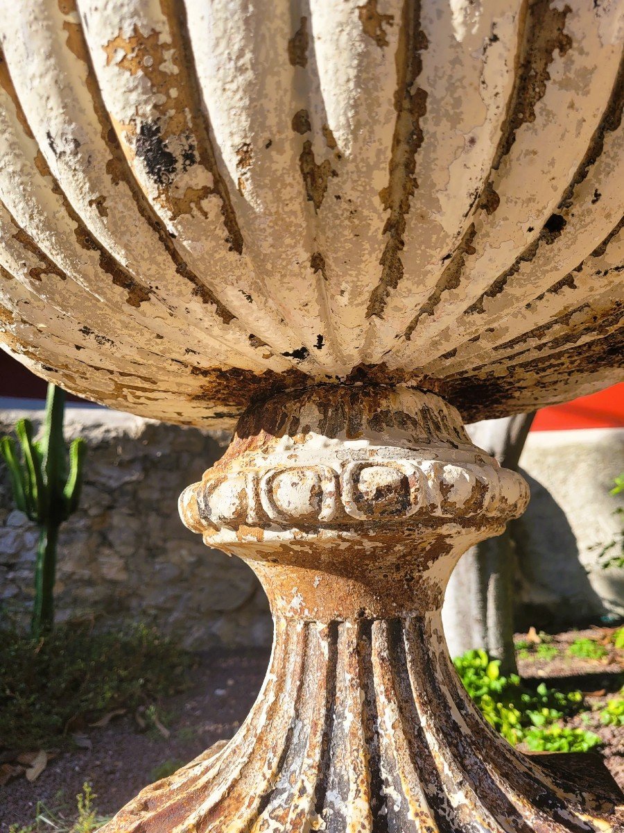 Set Of 4 Large Cast Iron Garden Vases On Terracotta Bases, 19th Century-photo-7