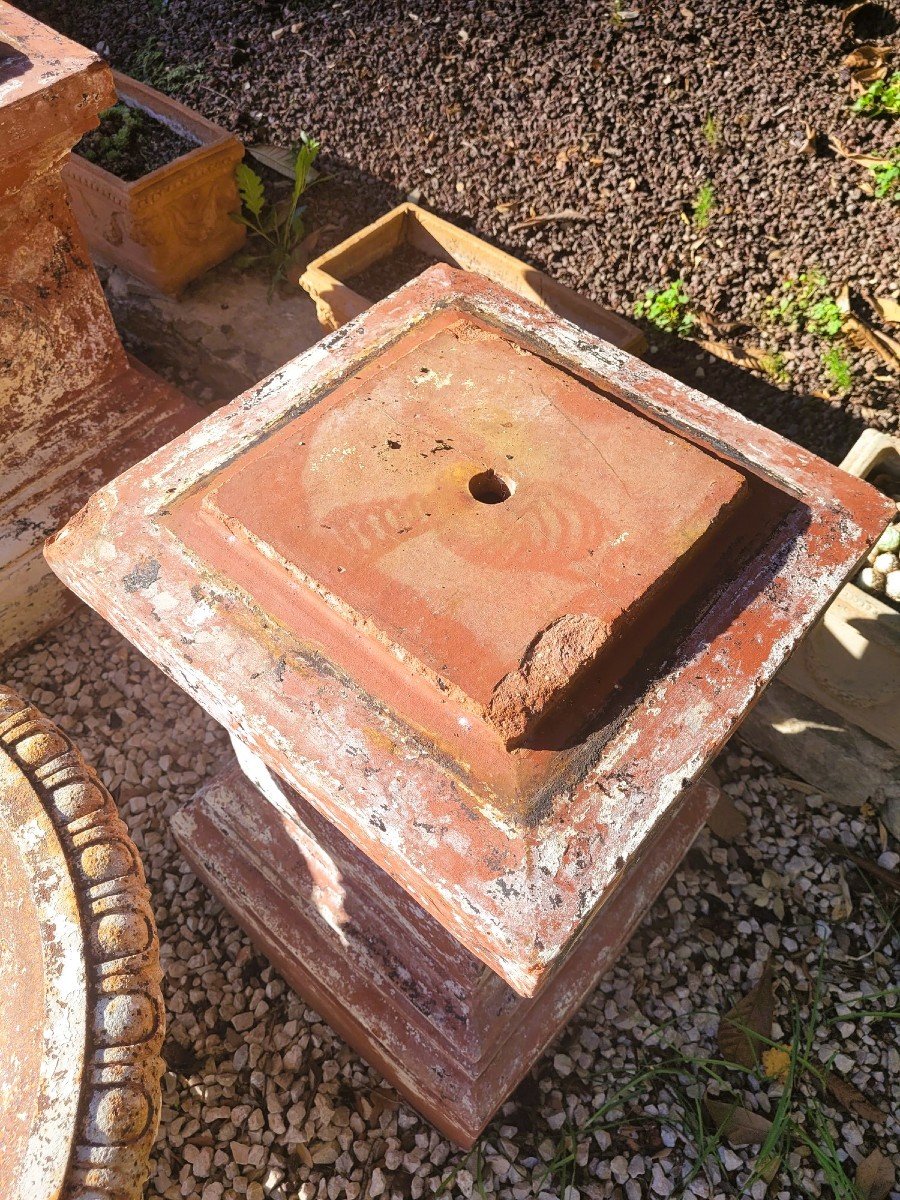 Set Of 4 Large Cast Iron Garden Vases On Terracotta Bases, 19th Century-photo-8