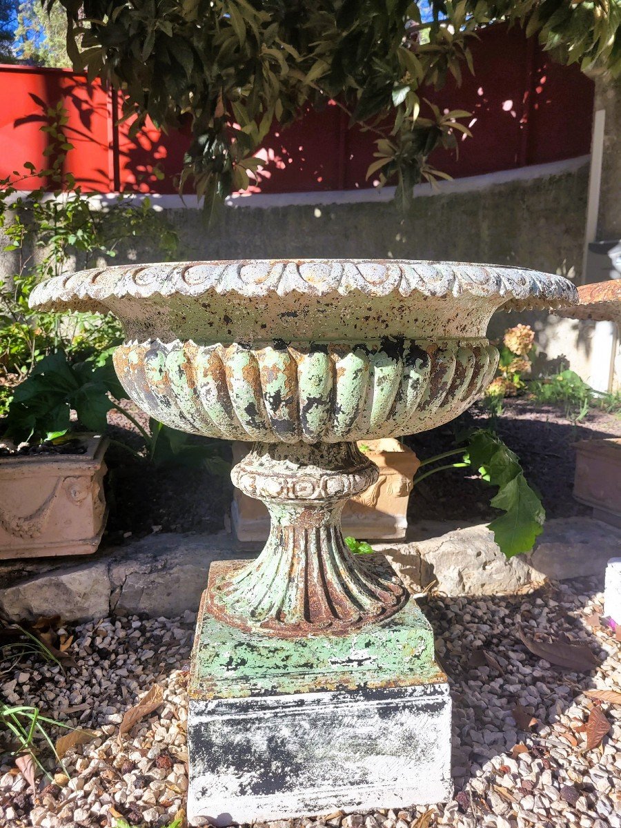 2 Cast Iron Garden Vases On Base, 19th Century-photo-4