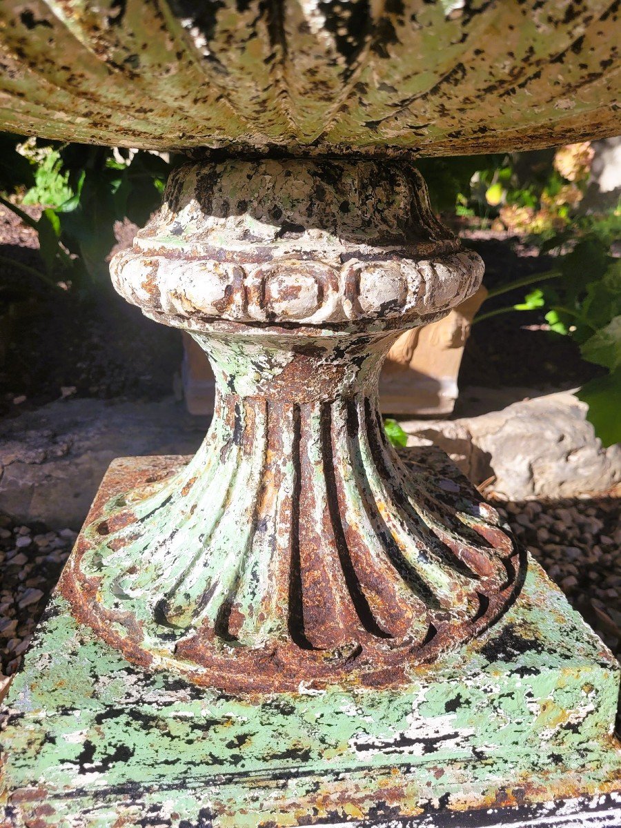 2 Cast Iron Garden Vases On Base, 19th Century-photo-1