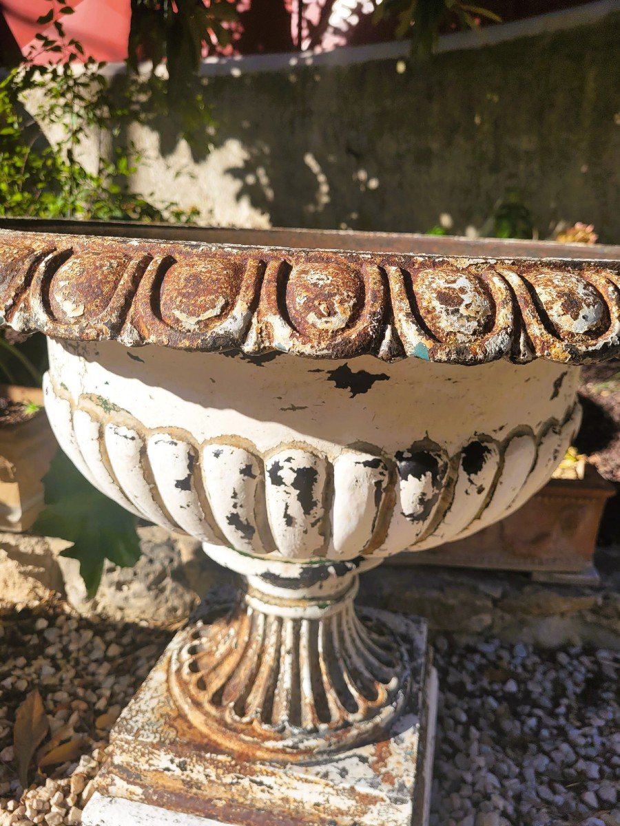 2 Cast Iron Garden Vases On Base, 19th Century-photo-3