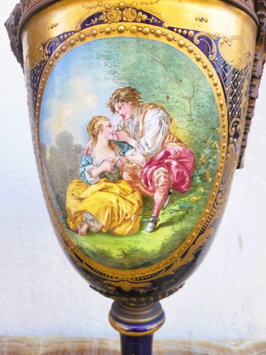 In The Style Of Sèvres, Pair Of Covered Porcelain Vases, 19th Century-photo-3