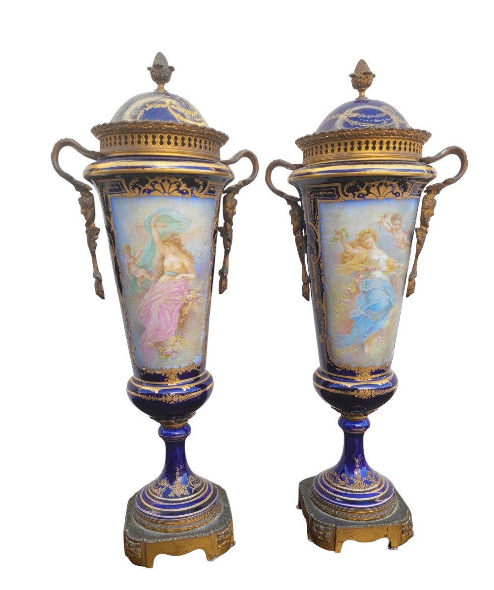 Sèvres, Pair Of Covered Porcelain Vases, Château Des Tuileries Brand, 19th Century