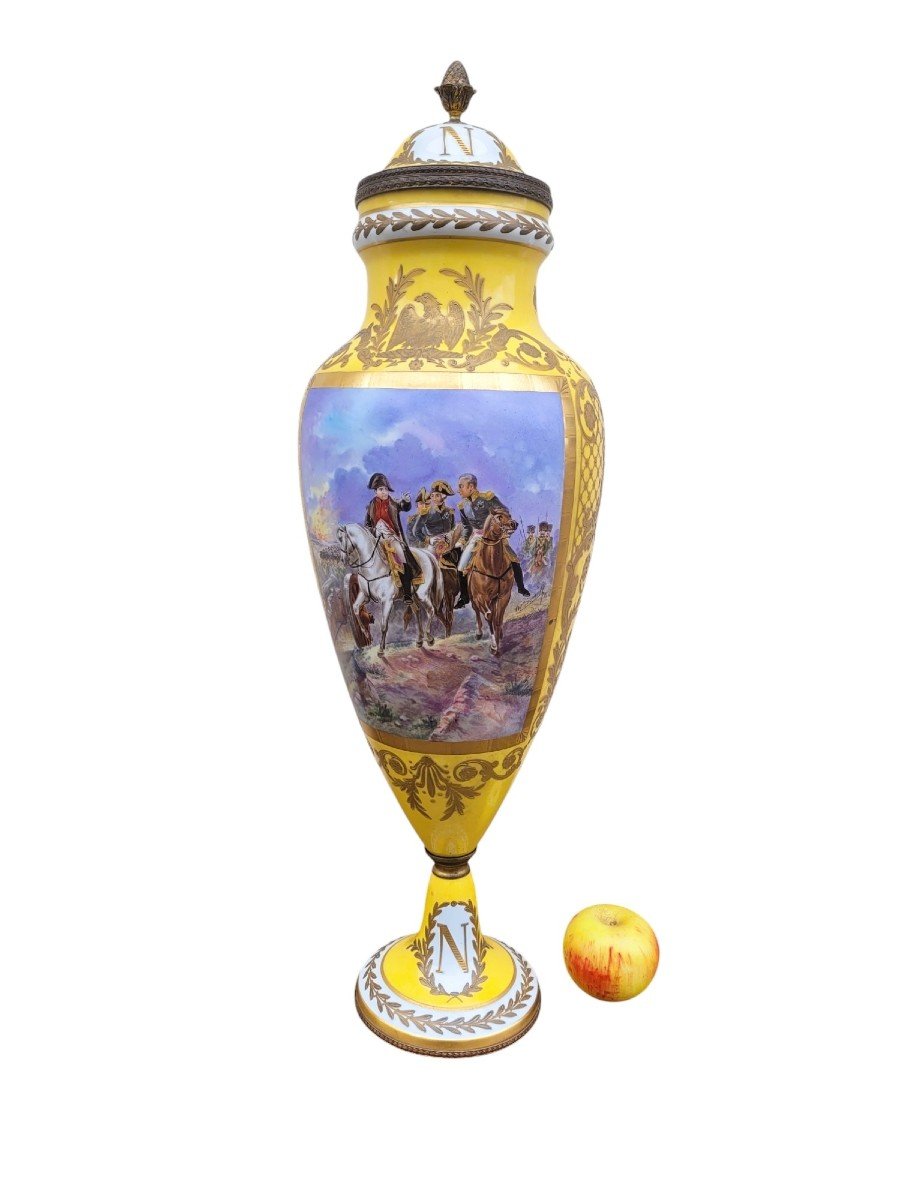 Bataille  Napoléonienne, Grand Vase En Porcelaine Jaune, XIXème Siècle-photo-8