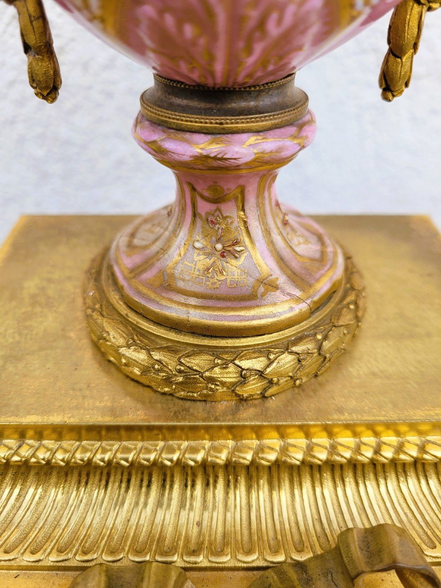 Porcelain And Gilt Bronze Clock, Napoleon III, 19th Century-photo-1