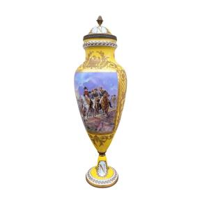 Bataille  Napoléonienne, Grand Vase En Porcelaine Jaune, XIXème Siècle