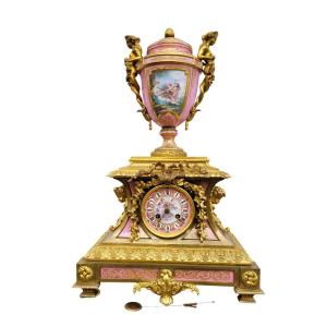 Pendule En Porcelaine Et Bronze Doré, Napoléon III, XIXème Siècle