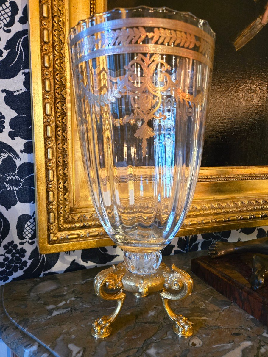 Important Vase In Gilt Bronze And Crystal.