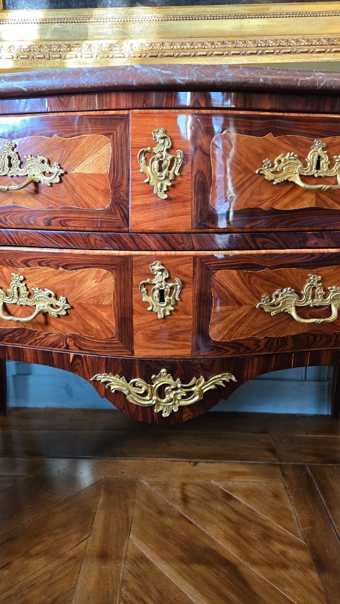 Commode Sauteuse D’époque Louis XV En Bois De Rose Et De Violette.  -photo-4