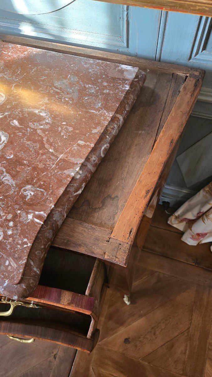 Commode Sauteuse D’époque Louis XV En Bois De Rose Et De Violette.  -photo-4