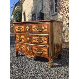 Commode En Placages De Bois Indigène Et Exotique, Style Louis XIV.  