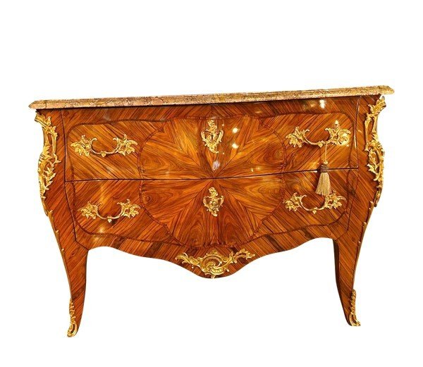  - REMISE de 25\% - Estampillée P Roussel - Belle Commode Galbée Sur 3 Faces  