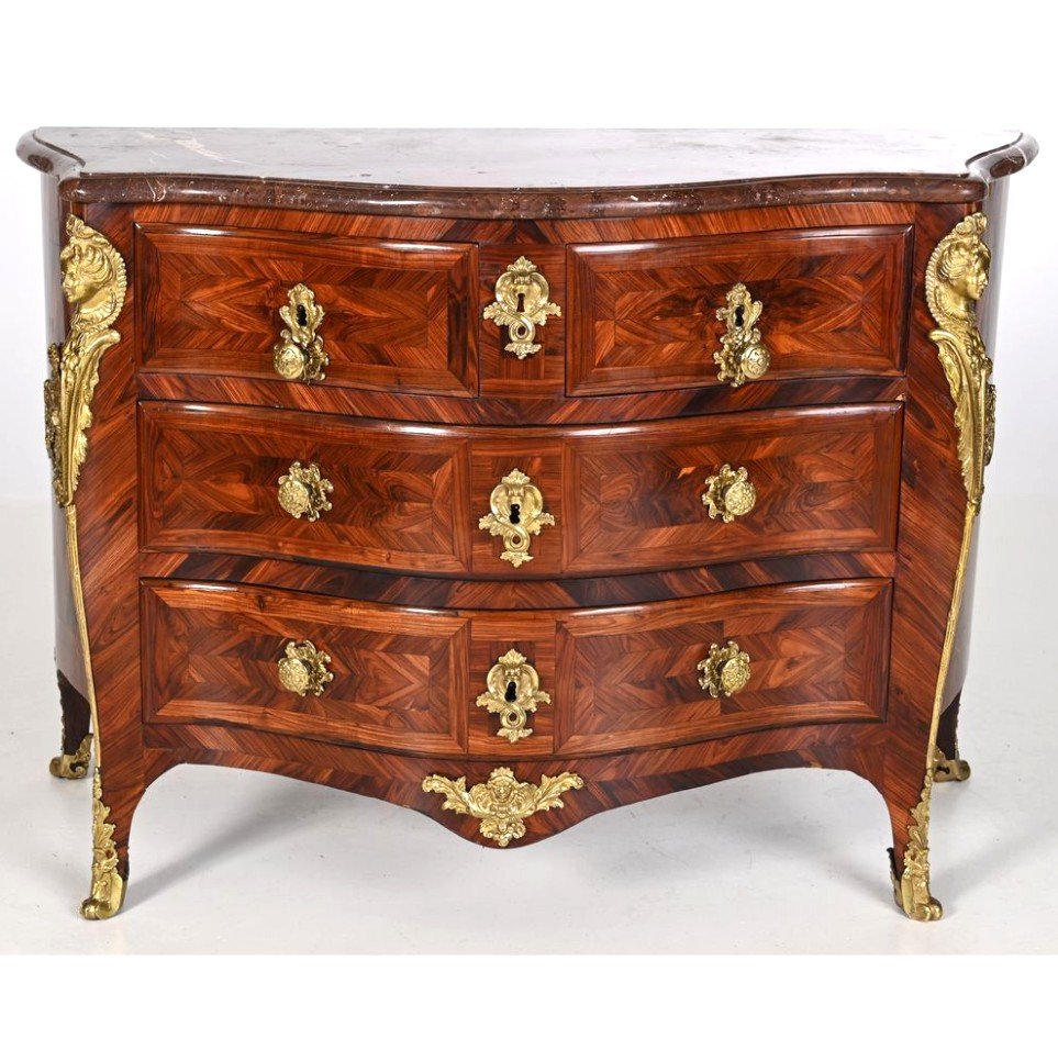 25% Off - Etienne Doirat – Regence Curved Chest Of Drawers – Circa 1720-photo-4