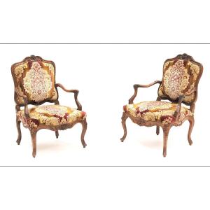 Superb Pair Of Armchairs In Natural And Carved Wood - Louis XV Period