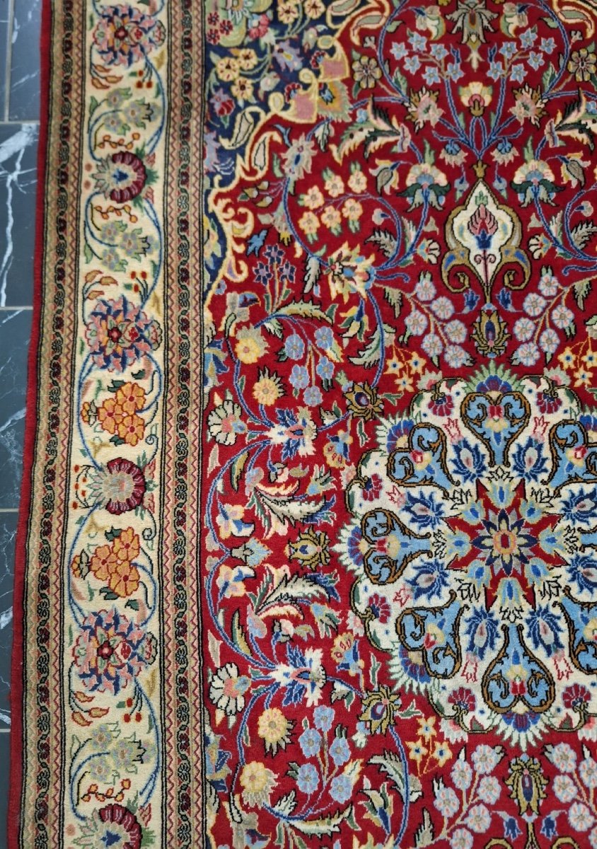 Vintage Iranian Hand Knotted Ghoum Rug-photo-8