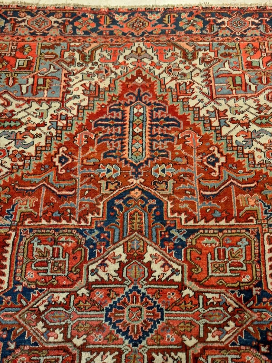 Vintage Hand Knotted Heriz Rug, Iran -photo-2