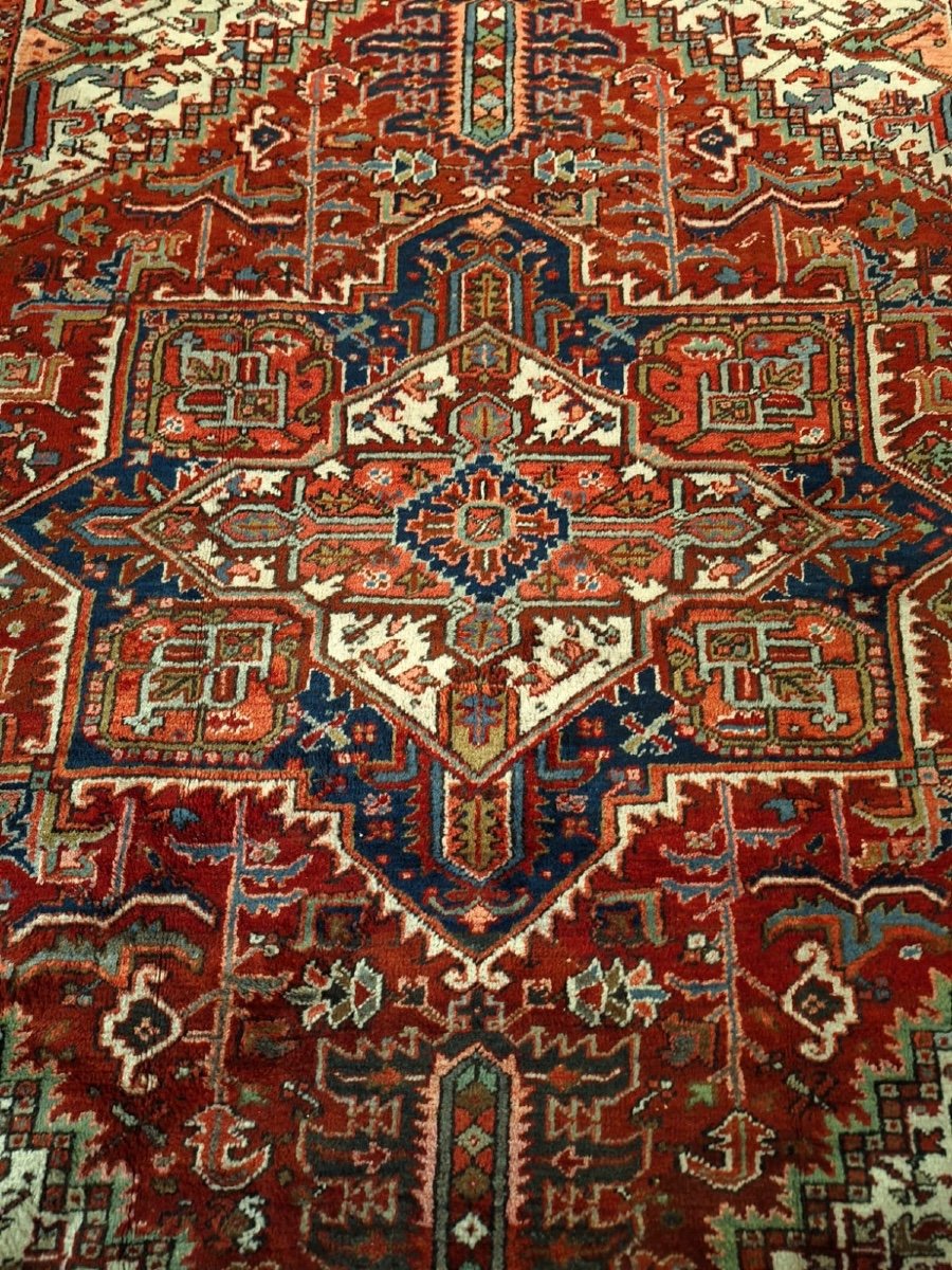 Vintage Hand Knotted Heriz Rug, Iran -photo-4