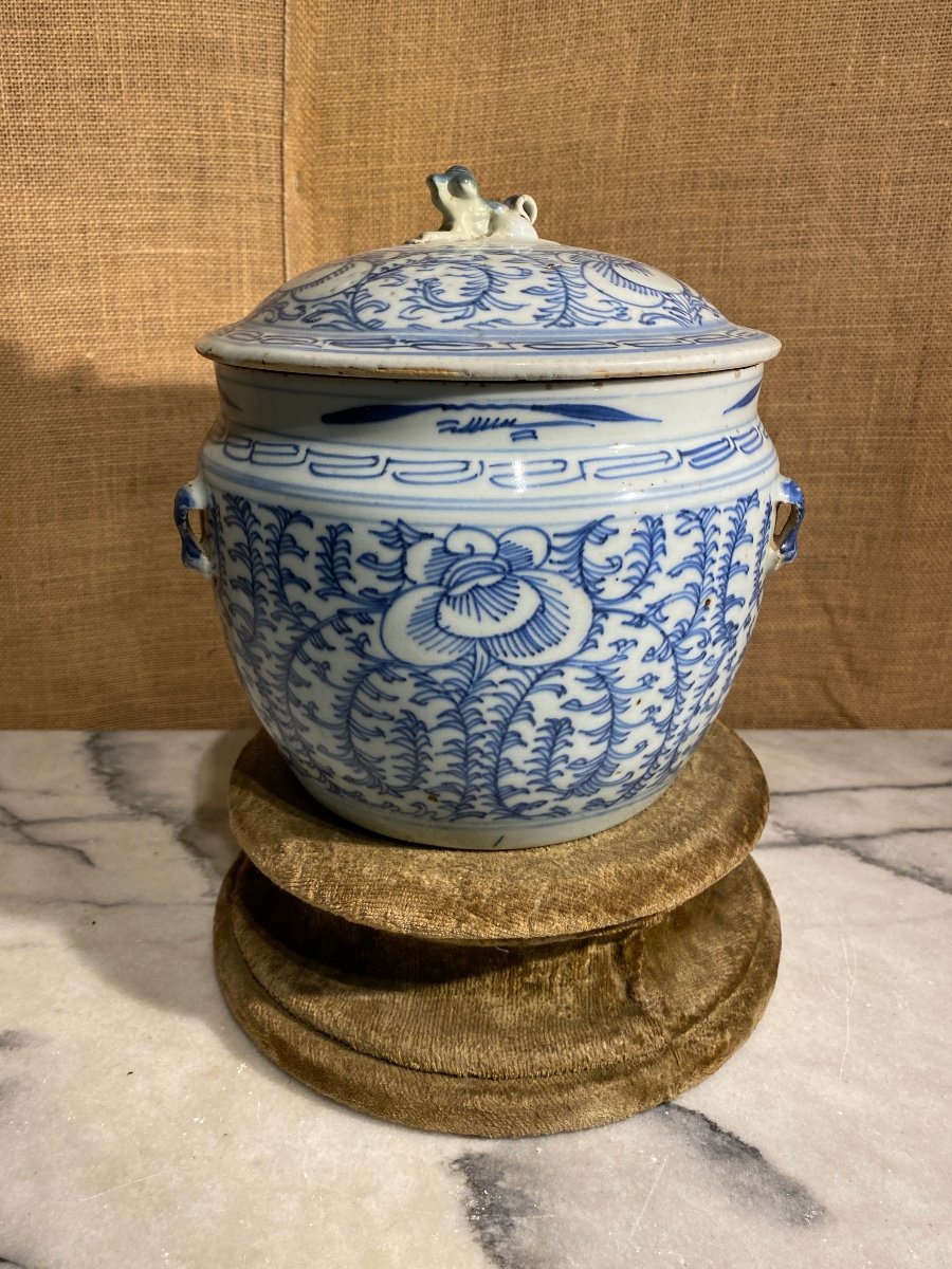 Porcelain Ginger Jar "blue And White"