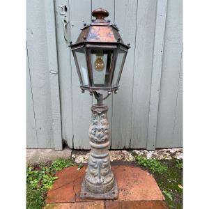 Lanterne, petit lampadaire de jardin  XIXème en cuivre et fonte