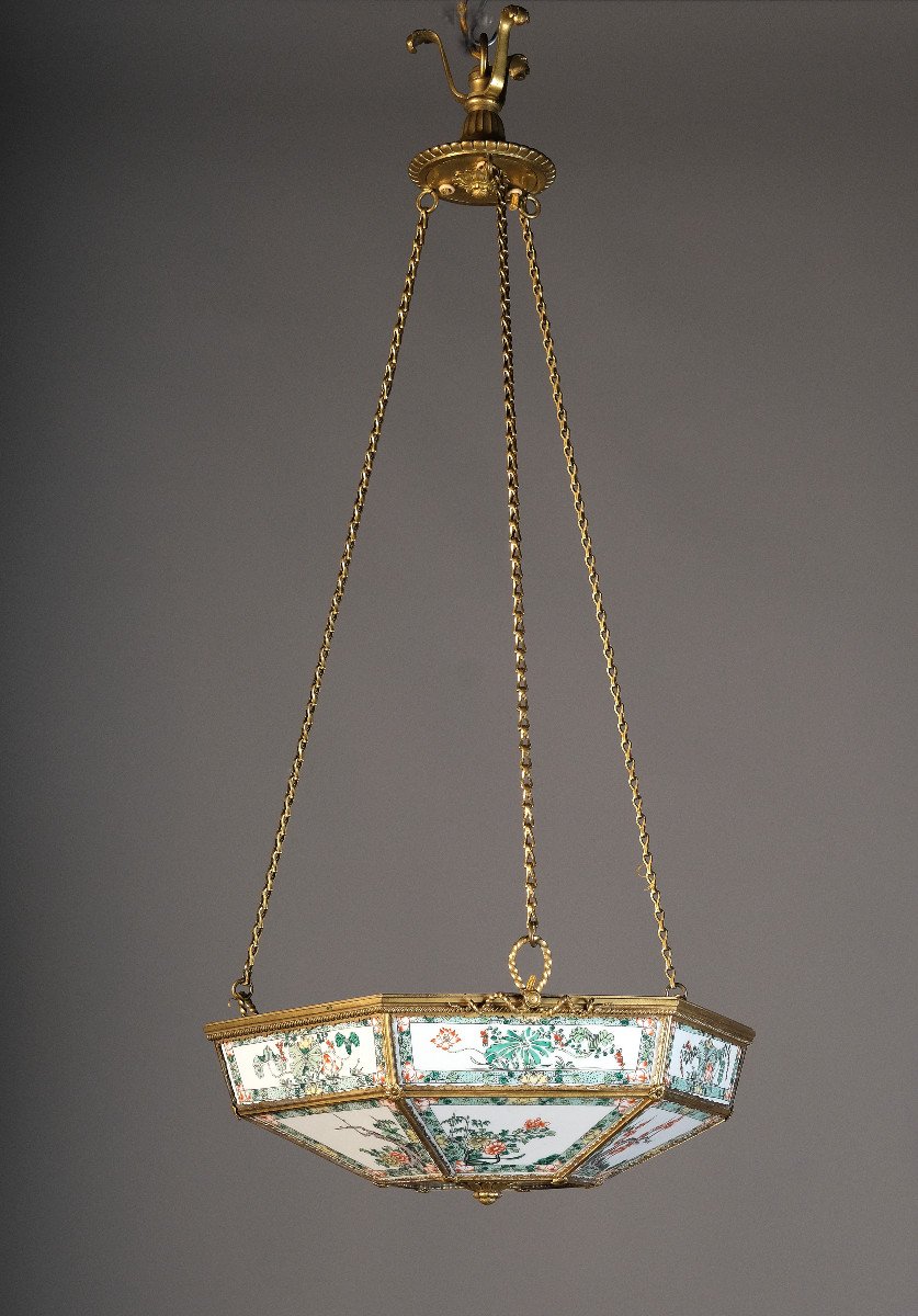 Rare Lampe En Porcelaine De Chine  Avec Monture En Bronze Charles X, Paris, Début 19e S