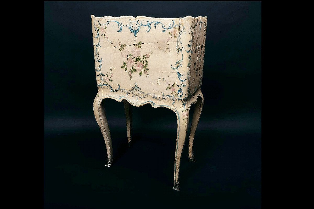 Bedside Table Painted With Flowers And Leaves On A White Font, Genoa Circa 1760-photo-3