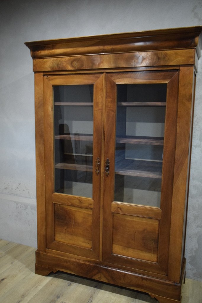 Louis Philippe Walnut Display Cabinet-photo-2