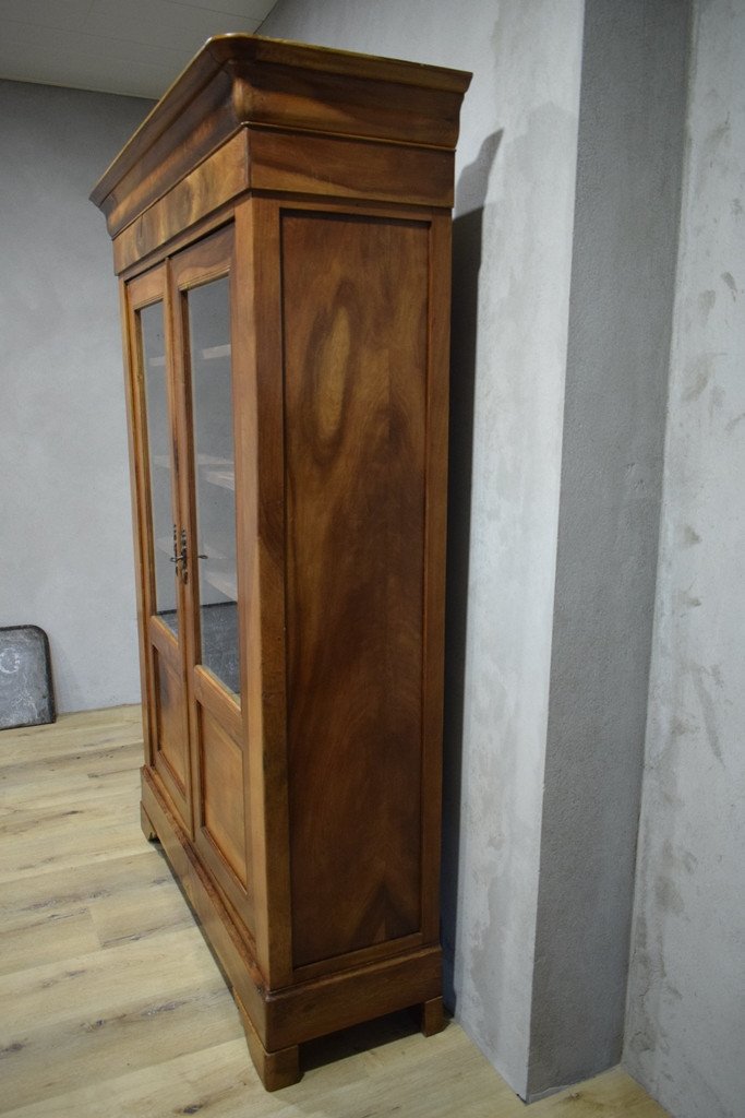 Louis Philippe Walnut Display Cabinet-photo-3