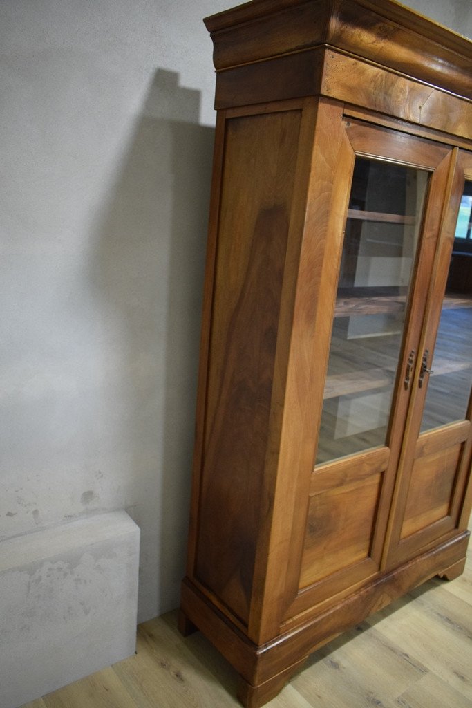 Louis Philippe Walnut Display Cabinet-photo-4