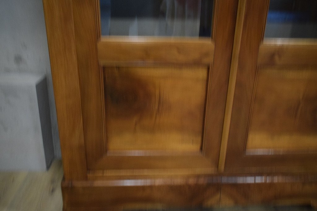 Louis Philippe Walnut Display Cabinet-photo-3