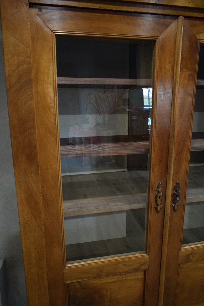 Louis Philippe Walnut Display Cabinet-photo-4