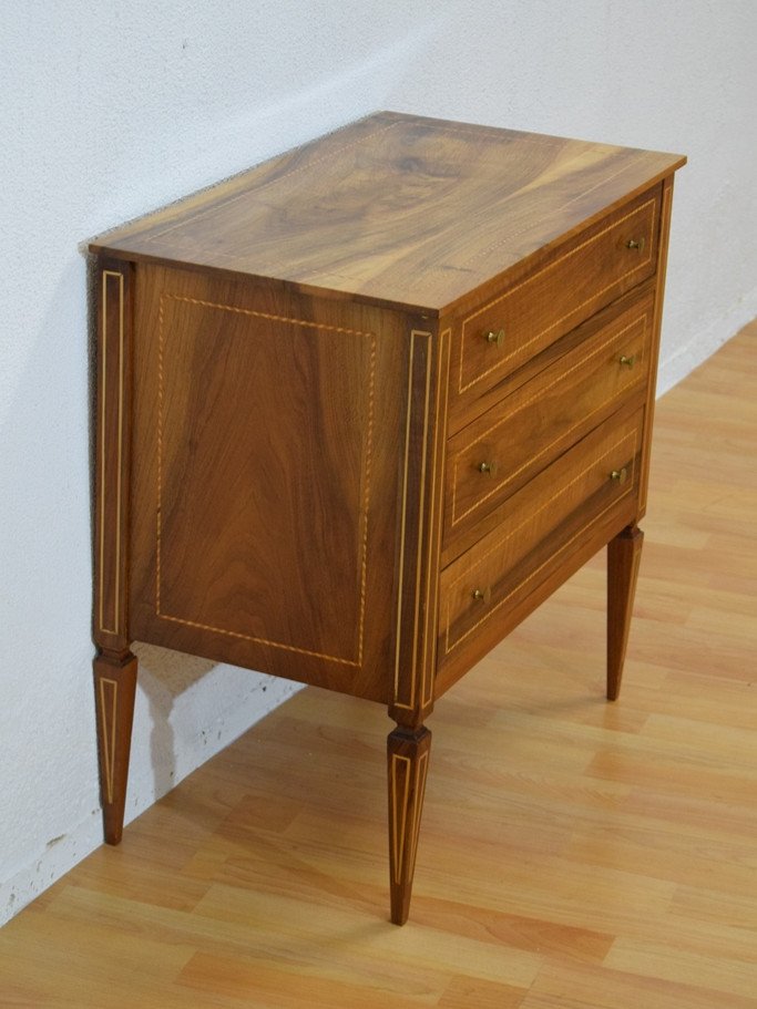 Small Solid Walnut Chest Of Drawers With Marquetry Trim-photo-3